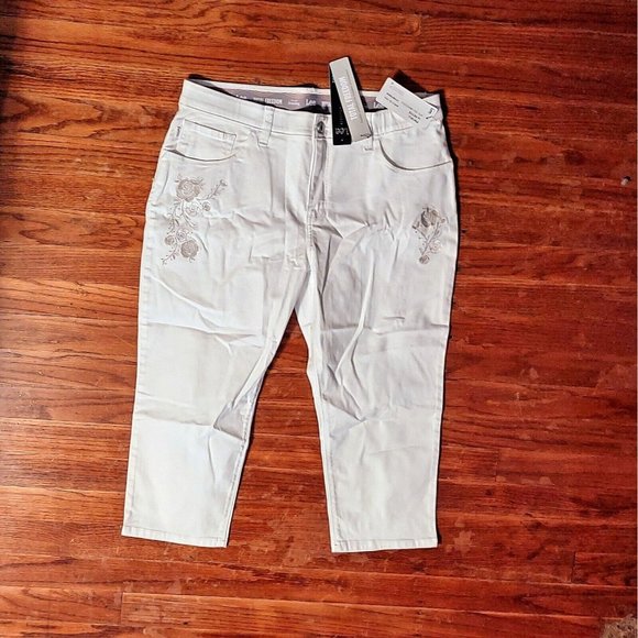 Lee Total Freedom Capris White Womens Size 14 Petite Embroidered Pockets - Picture 1 of 4